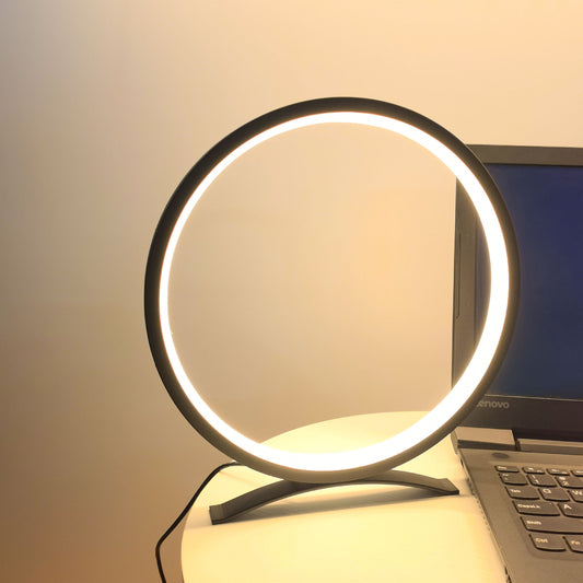 Modern Metal Table Lamp – Minimalist Design, Soft Warm Light (36V)